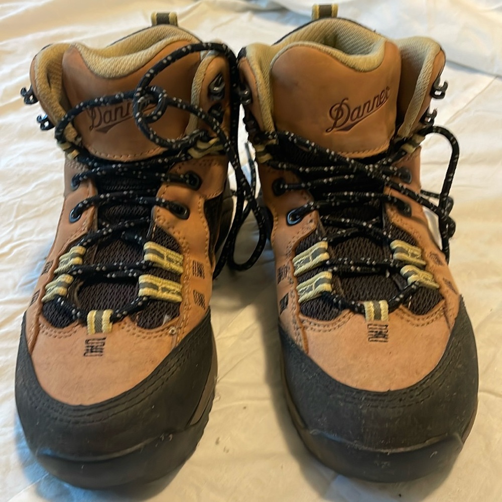 Danner high top boots size 7